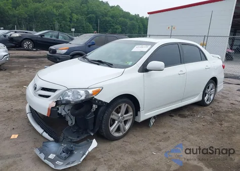 2013 Toyota Corolla S z USA, uszkodzony, nr VIN 2T1BU4EE0DC977367